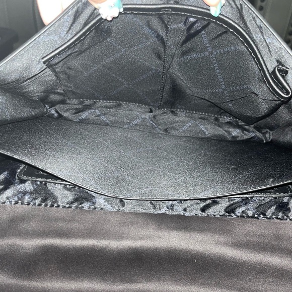 Steve Madden Floral Crossbody Womens Bag, Black Gold Chain Straps - Picture 7 of 14